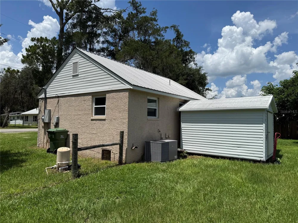 937 COUNTY ROAD 481W Lake Panasoffkee, FL 33538