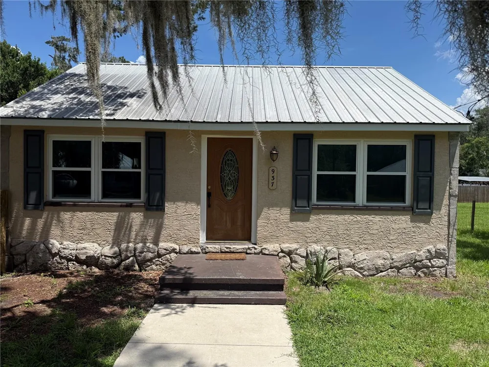 937 COUNTY ROAD 481W Lake Panasoffkee, FL 33538