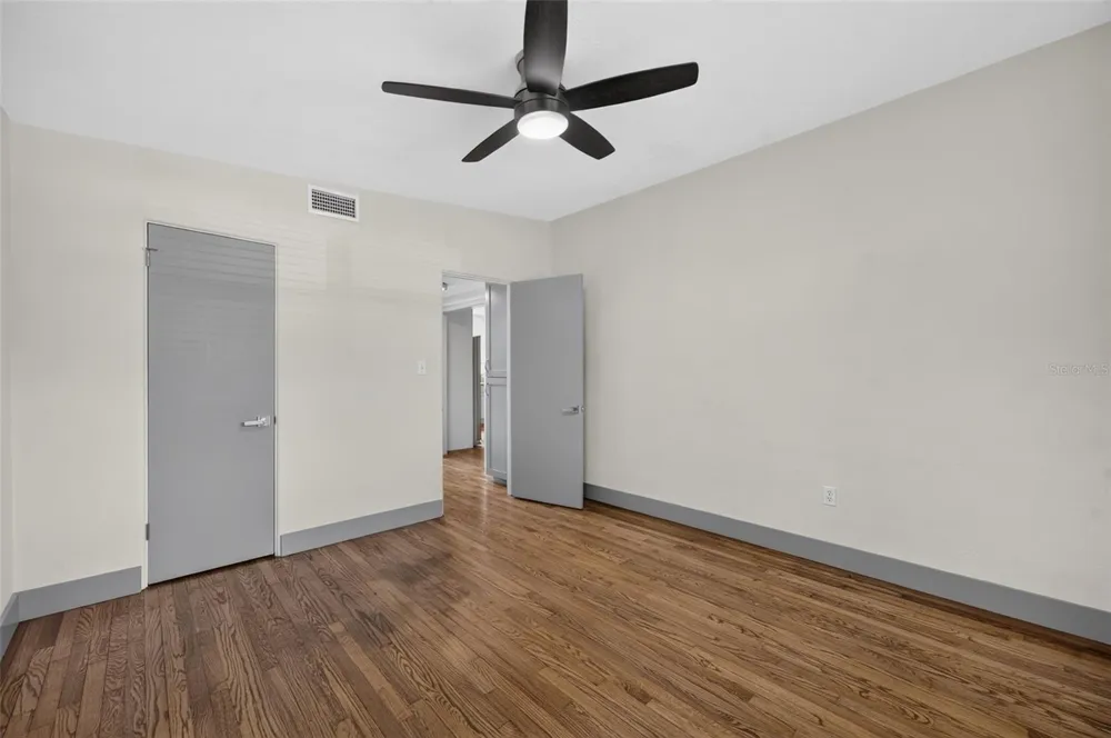 1317 CLOVERLAWN AVENUE Orlando, FL 32806
