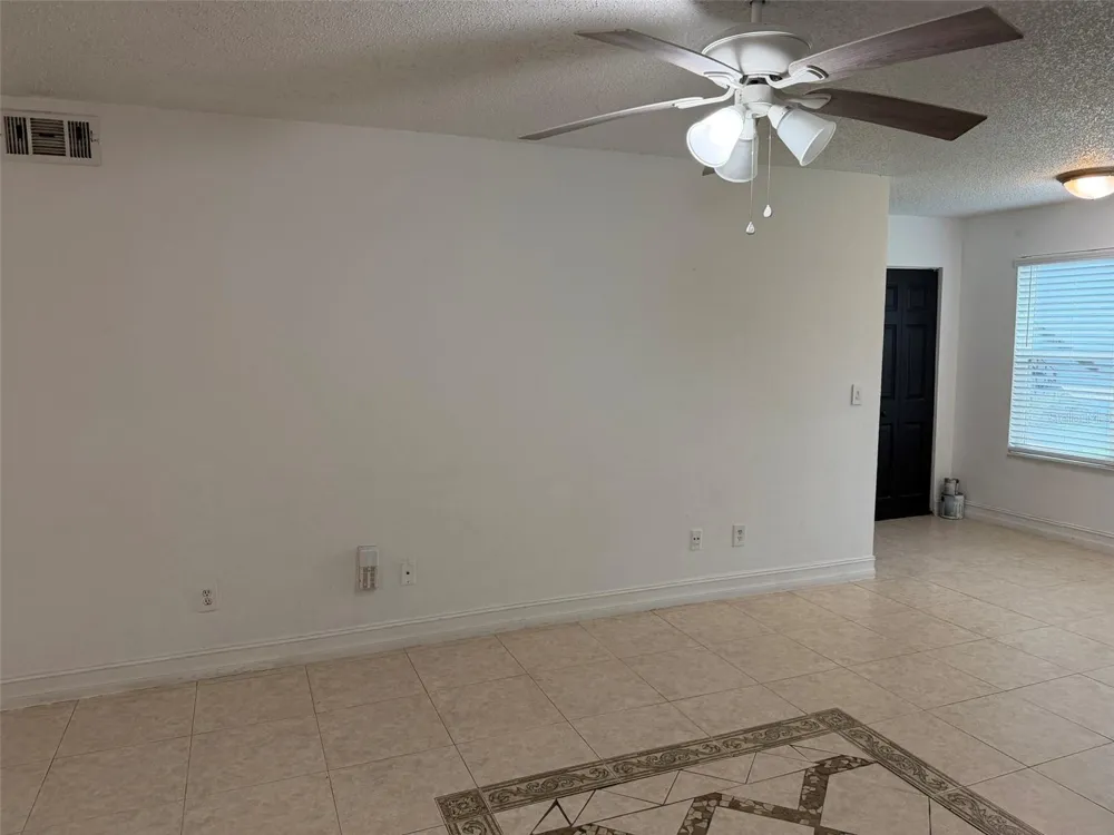4658 COMMANDER DRIVE #813 Orlando, FL 32822