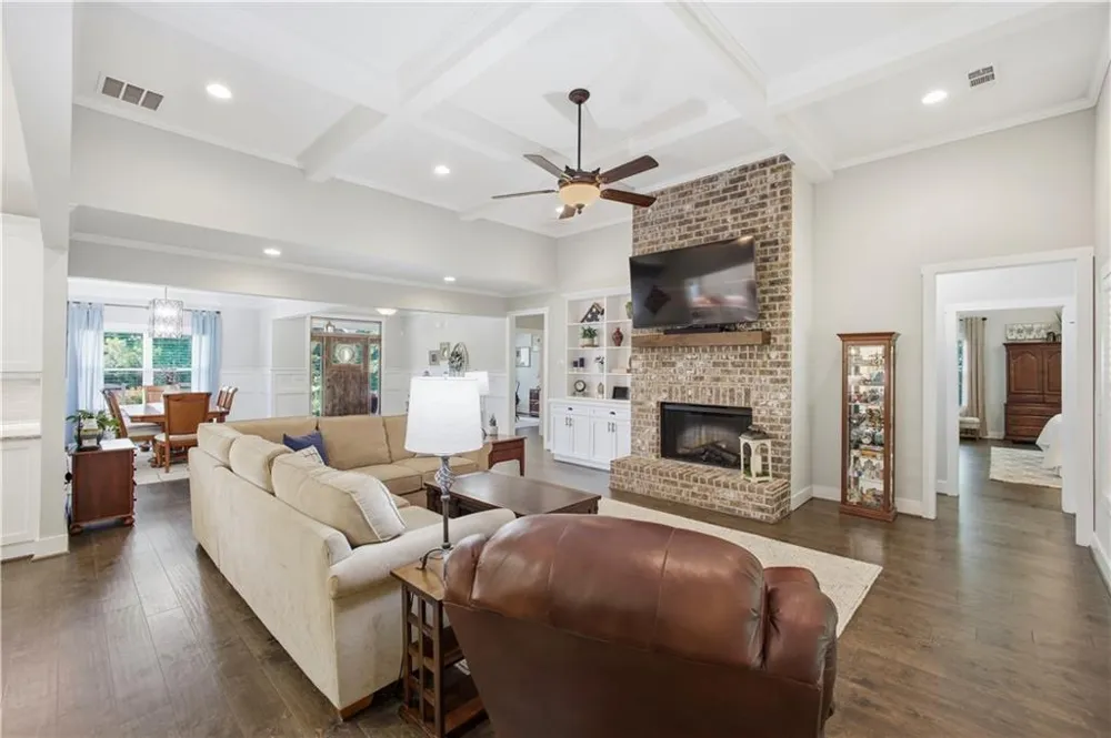 579 New Cut Road Braselton, GA 30517