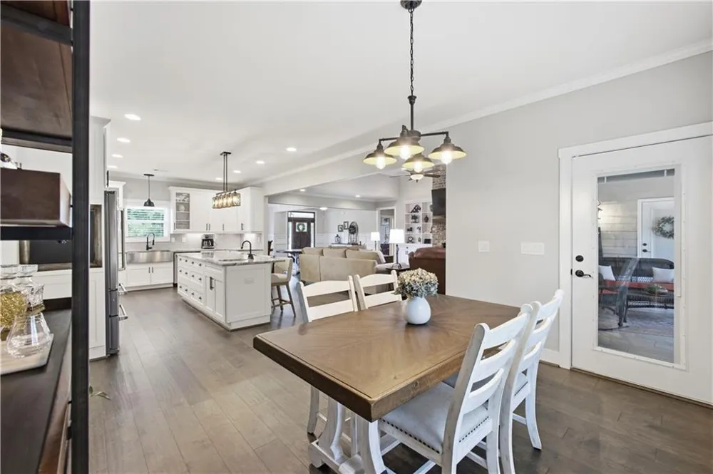 579 New Cut Road Braselton, GA 30517