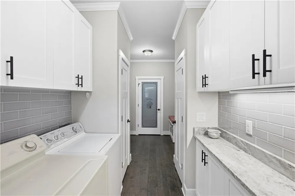 579 New Cut Road Braselton, GA 30517