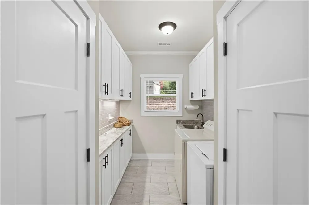 579 New Cut Road Braselton, GA 30517