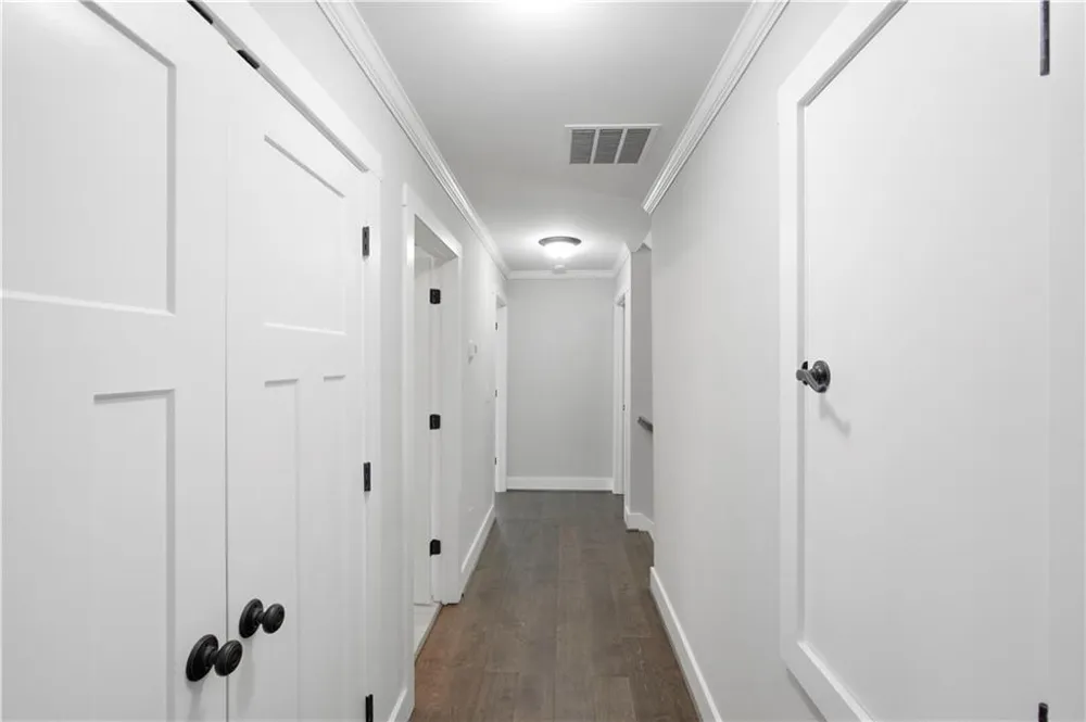 579 New Cut Road Braselton, GA 30517
