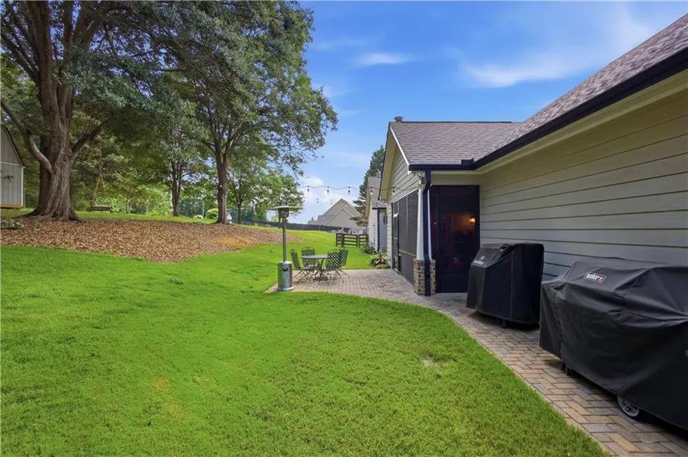 579 New Cut Road Braselton, GA 30517