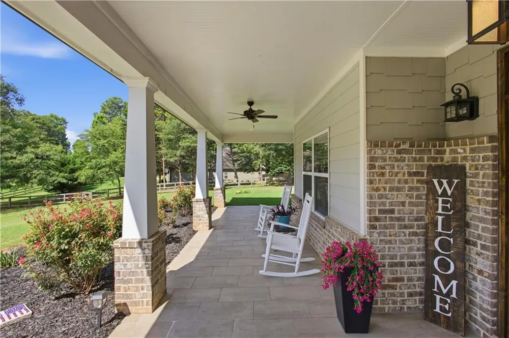 579 New Cut Road Braselton, GA 30517