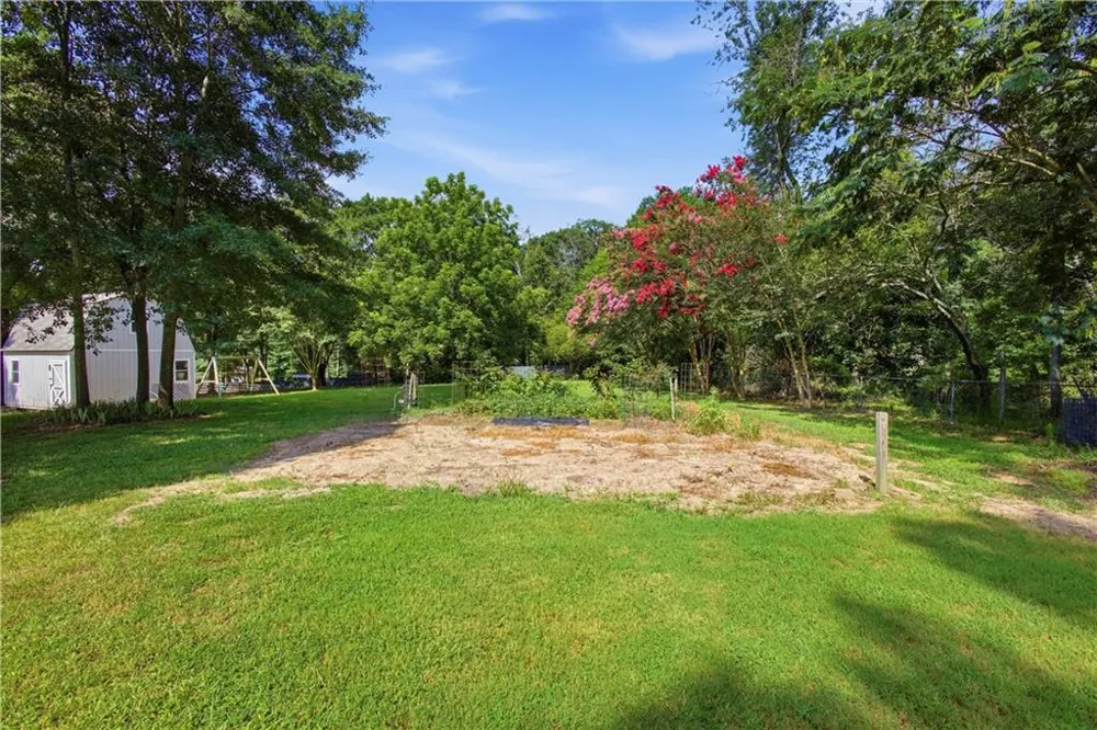 579 New Cut Road Braselton, GA 30517