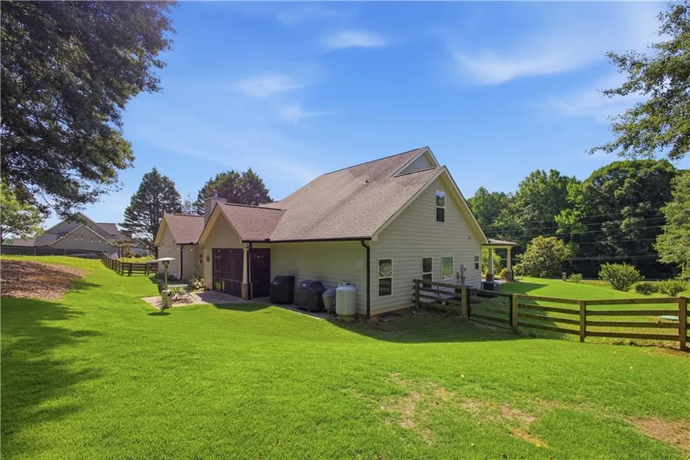 579 New Cut Road Braselton, GA 30517