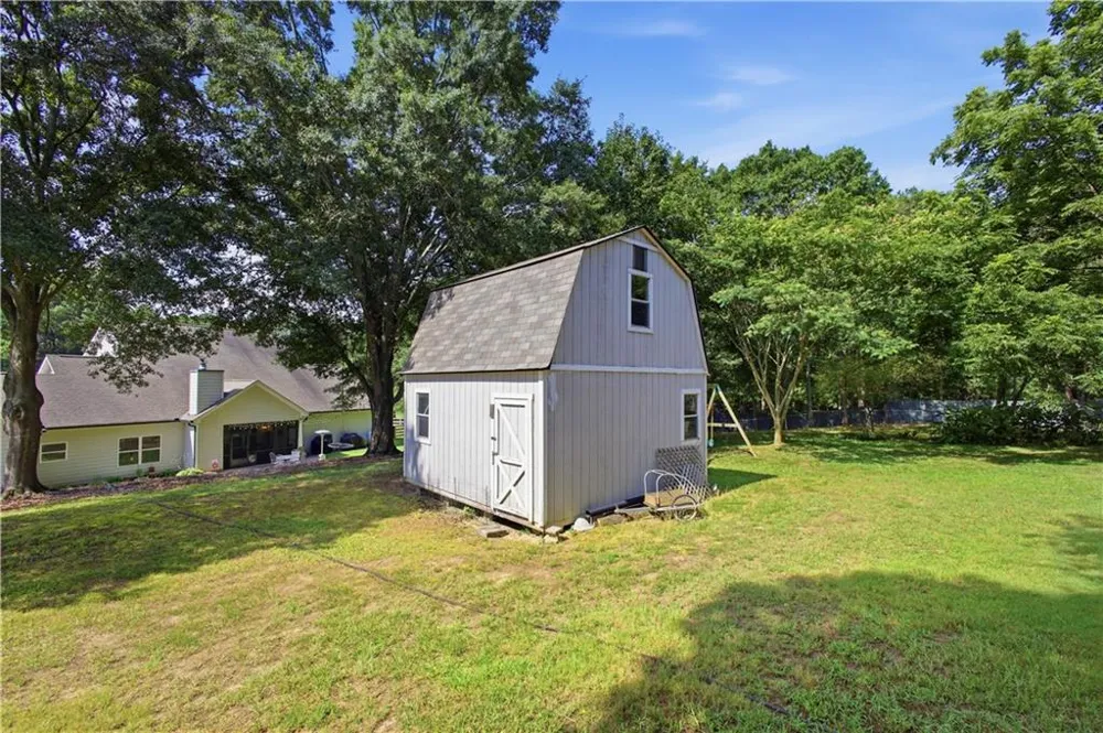 579 New Cut Road Braselton, GA 30517