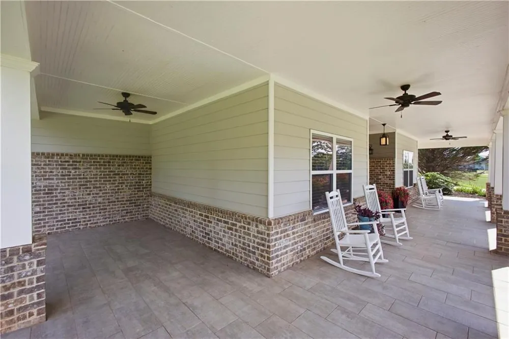 579 New Cut Road Braselton, GA 30517