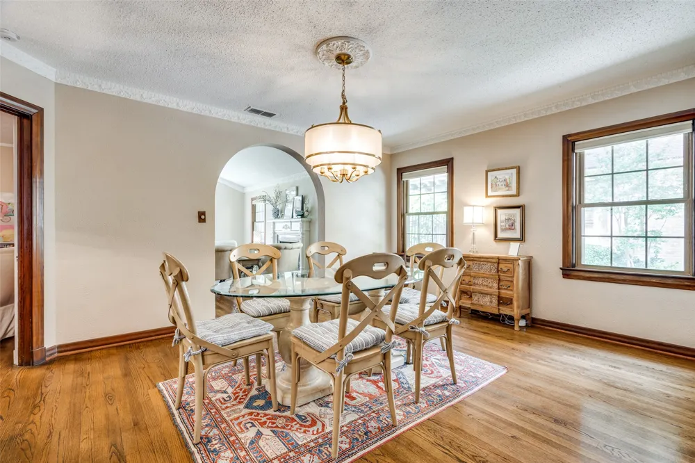 6933 Westlake Avenue Dallas, TX 75214