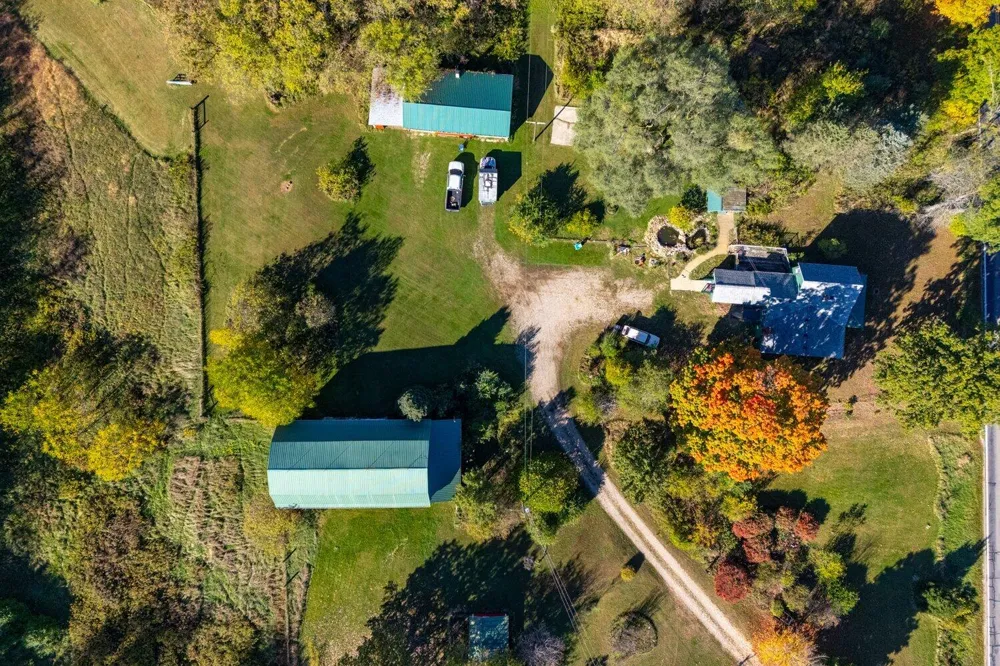 9031 Adams Road Middleville, MI 49333