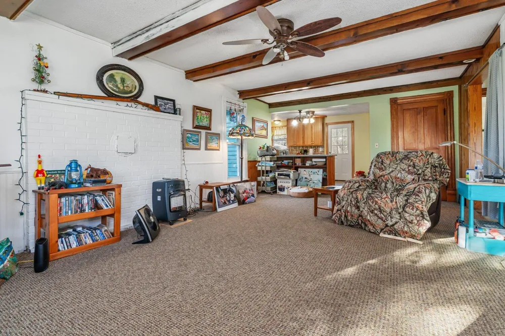 9031 Adams Road Middleville, MI 49333