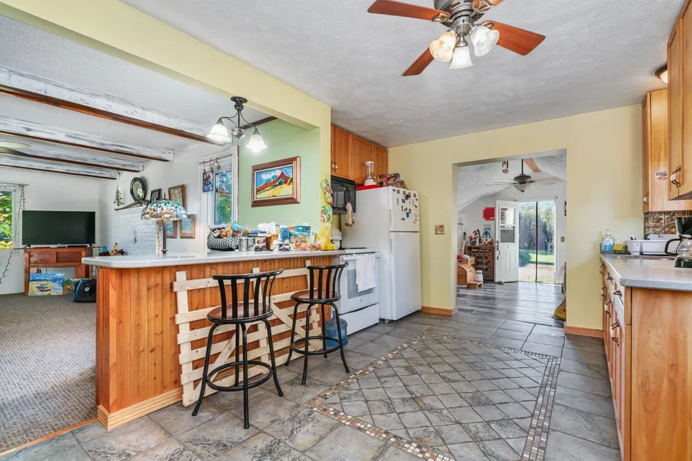 9031 Adams Road Middleville, MI 49333