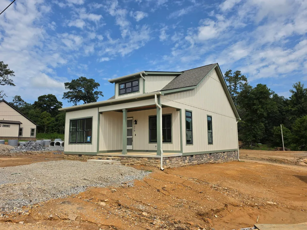 316 Thomas Road Fort Oglethorpe, GA 30742