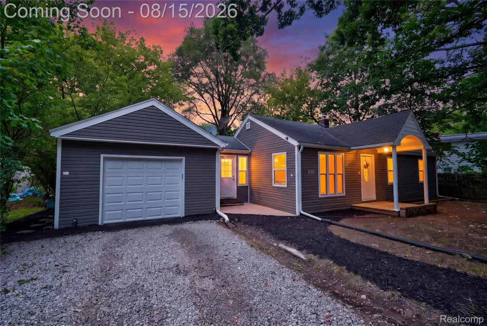 4093 Dowdall Street Genesee Charter Township, MI 48506