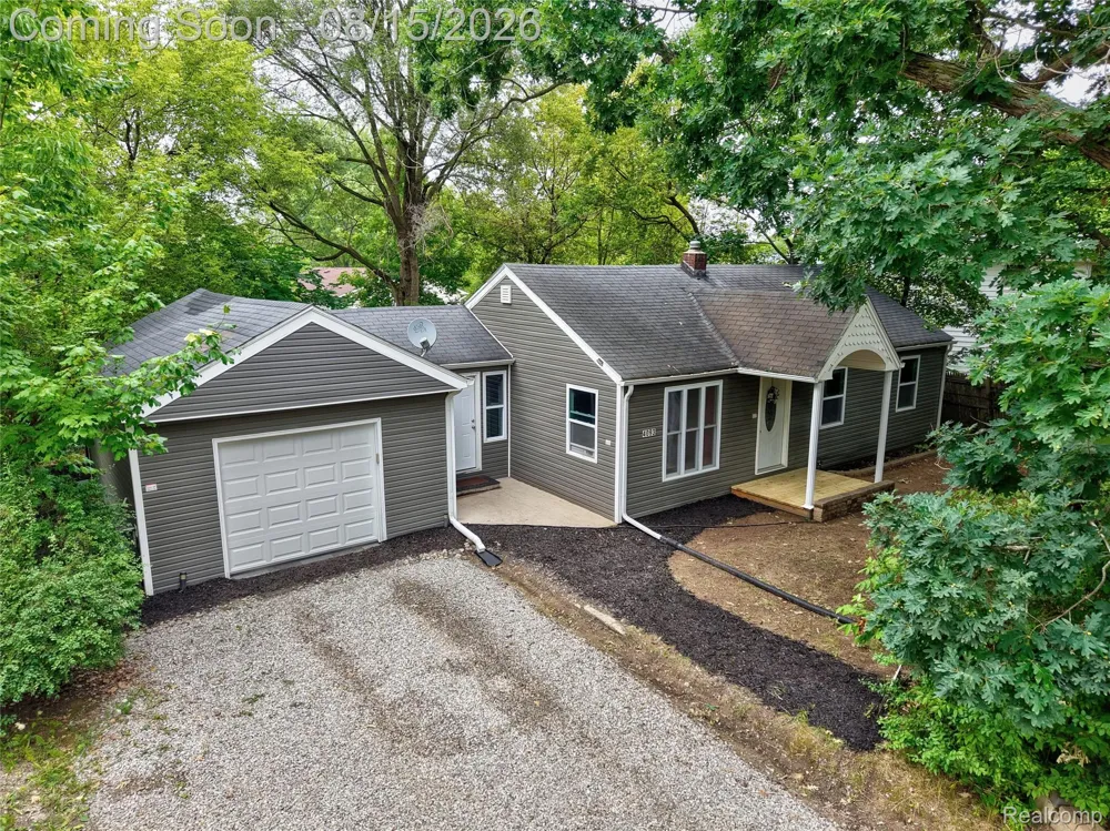 4093 Dowdall Street Genesee Charter Township, MI 48506