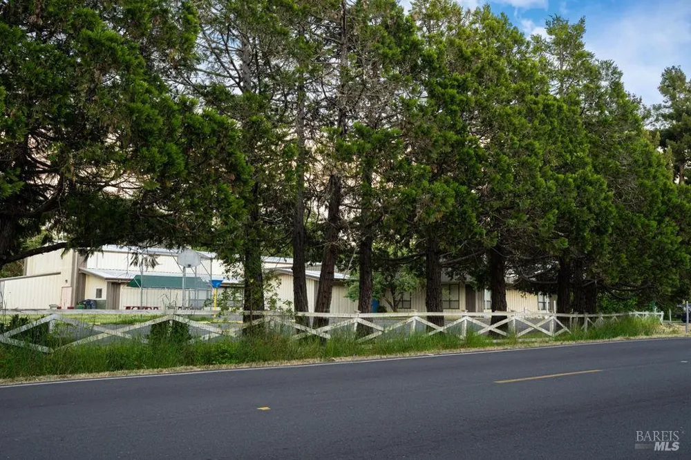 22751 Bray Road Willits, CA 95490