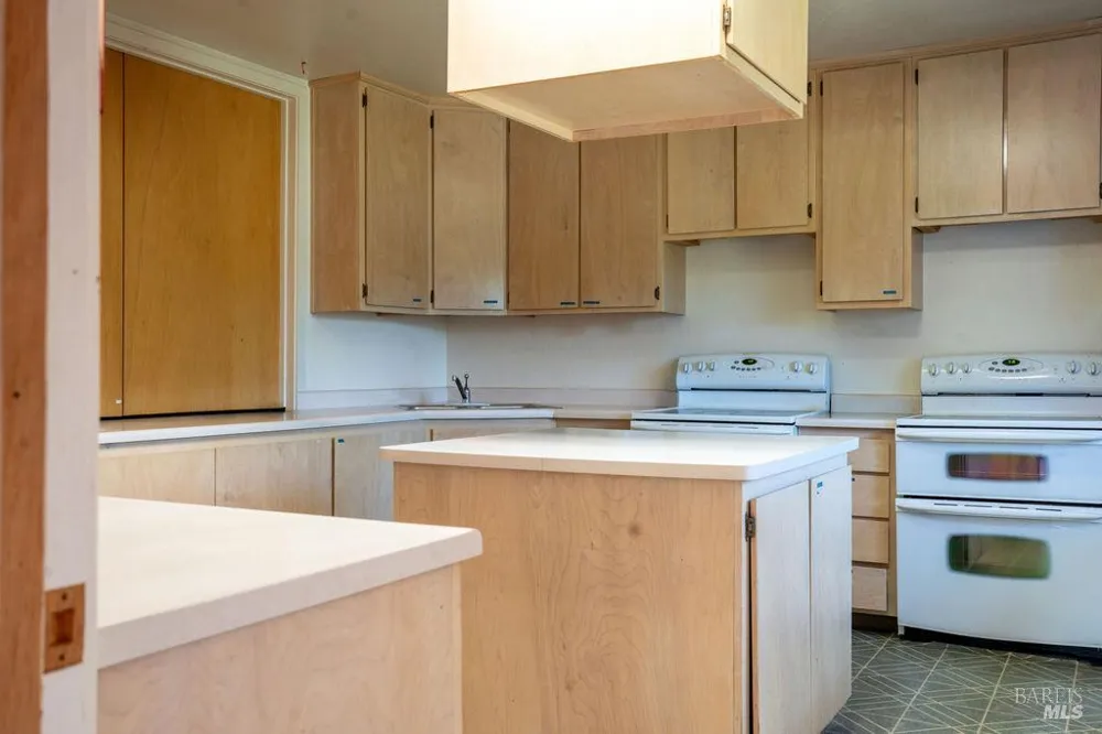 22751 Bray Road Willits, CA 95490