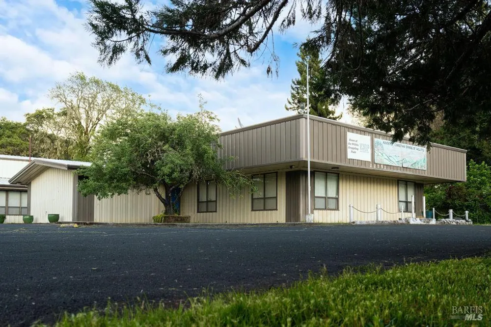 22751 Bray Road Willits, CA 95490