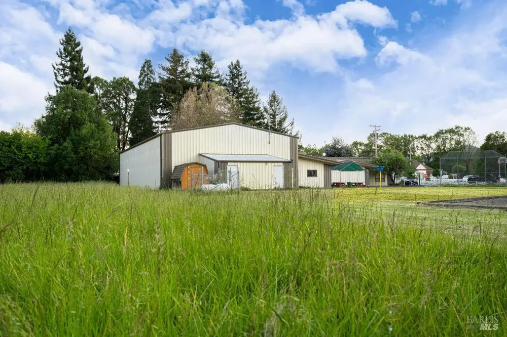 22751 Bray Road Willits, CA 95490