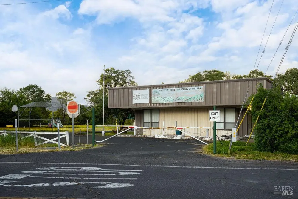 22751 Bray Road Willits, CA 95490