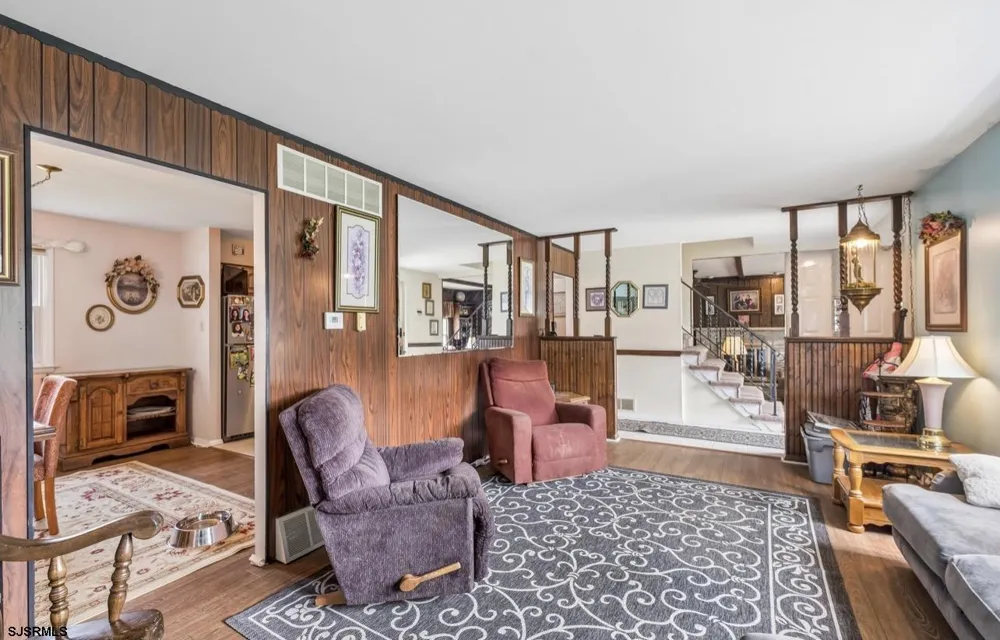 11 Queens Ln Hammonton, NJ 08037