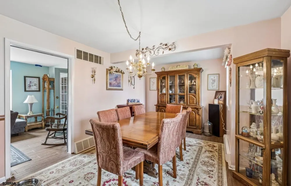 11 Queens Ln Hammonton, NJ 08037