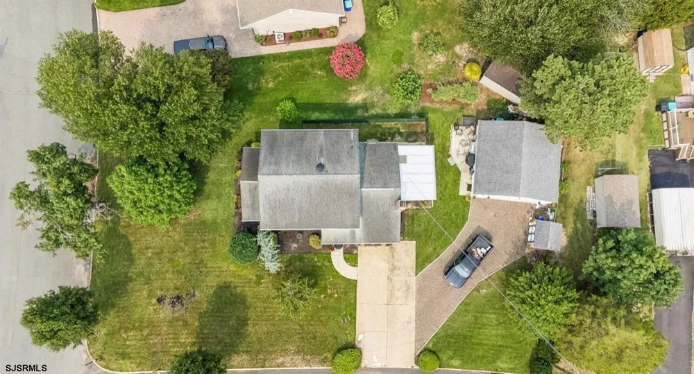 11 Queens Ln Hammonton, NJ 08037
