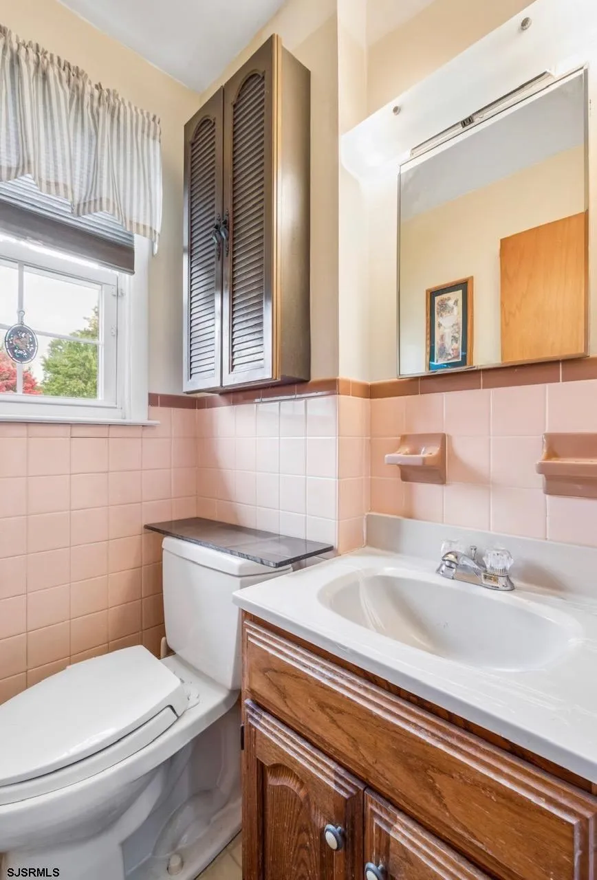 11 Queens Ln Hammonton, NJ 08037