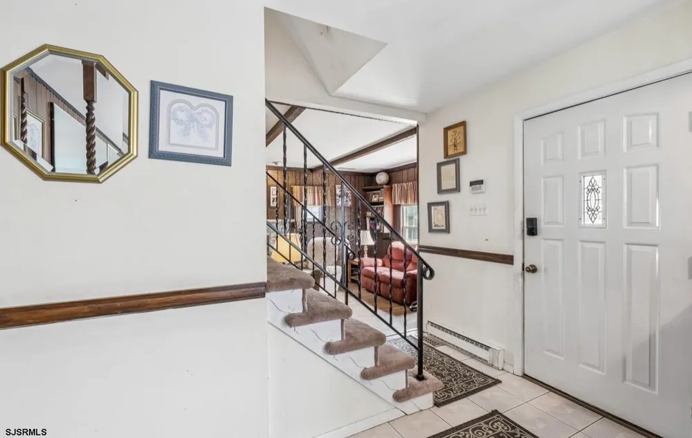 11 Queens Ln Hammonton, NJ 08037