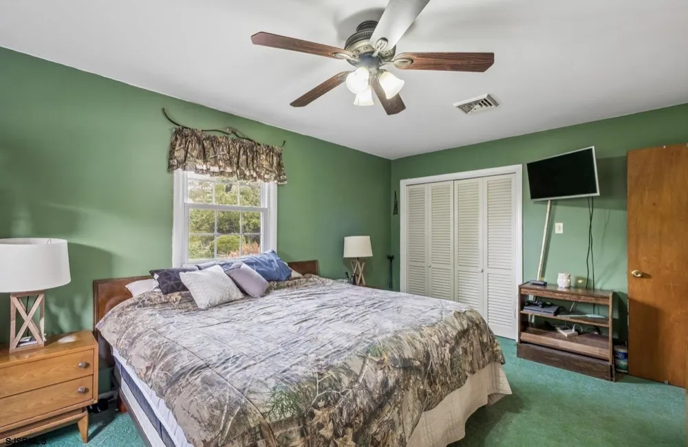 11 Queens Ln Hammonton, NJ 08037