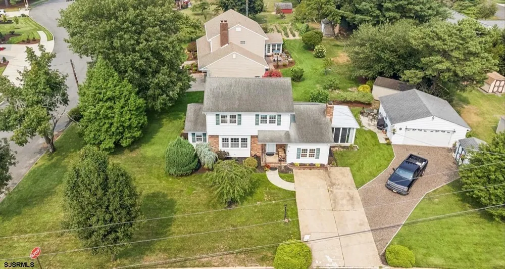 11 Queens Ln Hammonton, NJ 08037