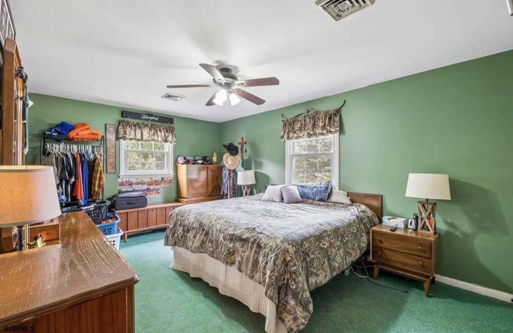 11 Queens Ln Hammonton, NJ 08037