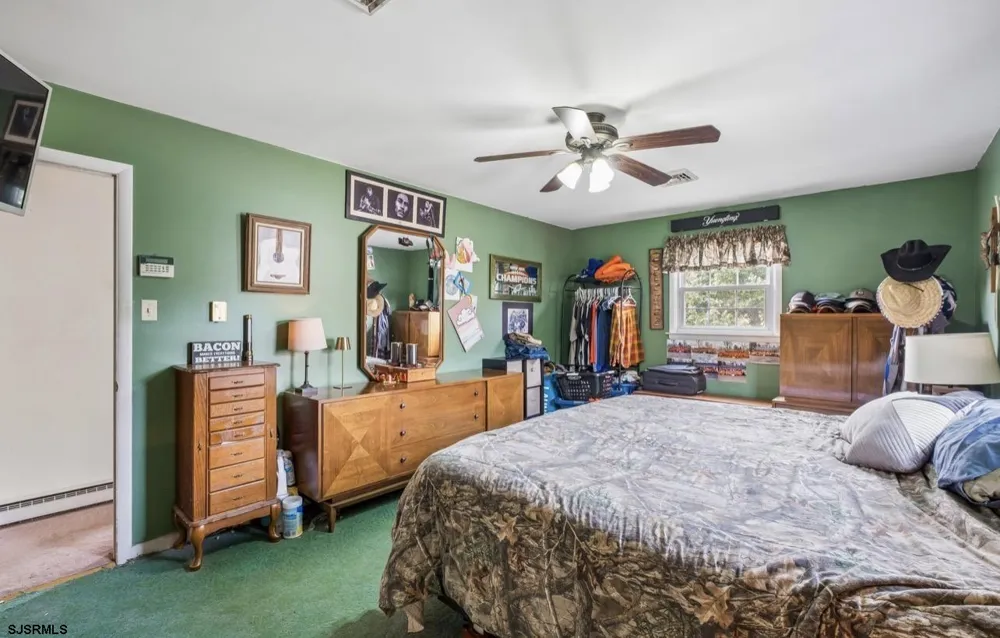 11 Queens Ln Hammonton, NJ 08037
