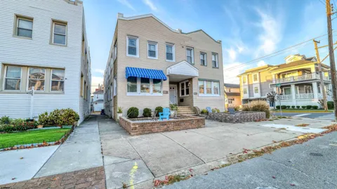 1102 Wesley (WINTER RENTAL) Ave