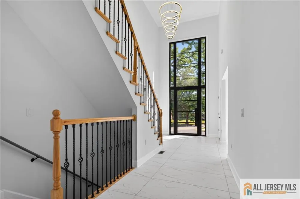 108 Jersey Avenue Edison, NJ 08820