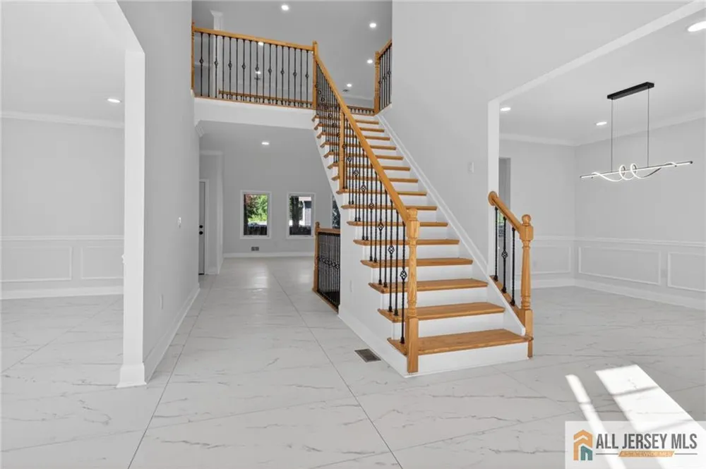 108 Jersey Avenue Edison, NJ 08820