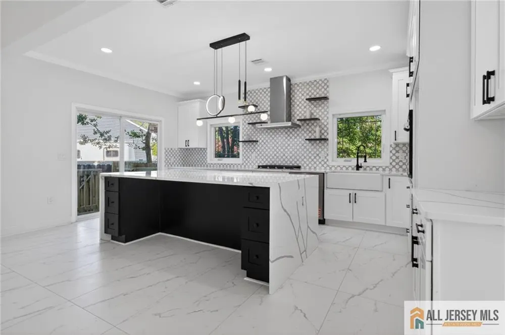 108 Jersey Avenue Edison, NJ 08820