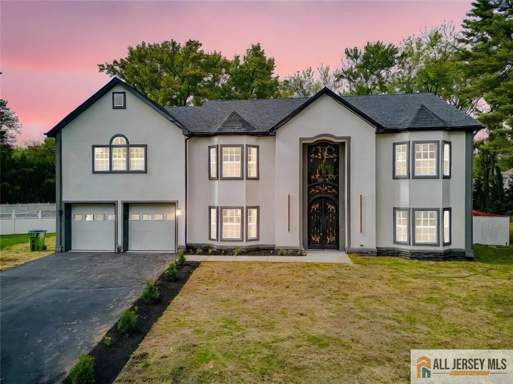 108 Jersey Avenue Edison, NJ 08820