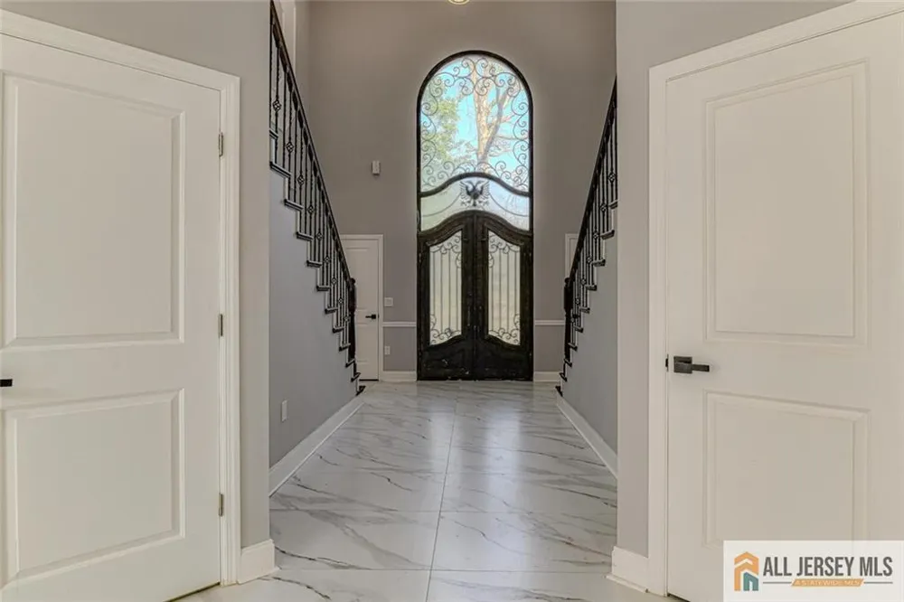 108 Jersey Avenue Edison, NJ 08820