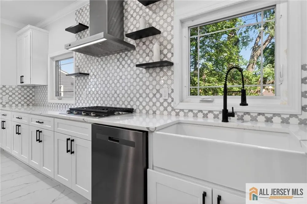 108 Jersey Avenue Edison, NJ 08820