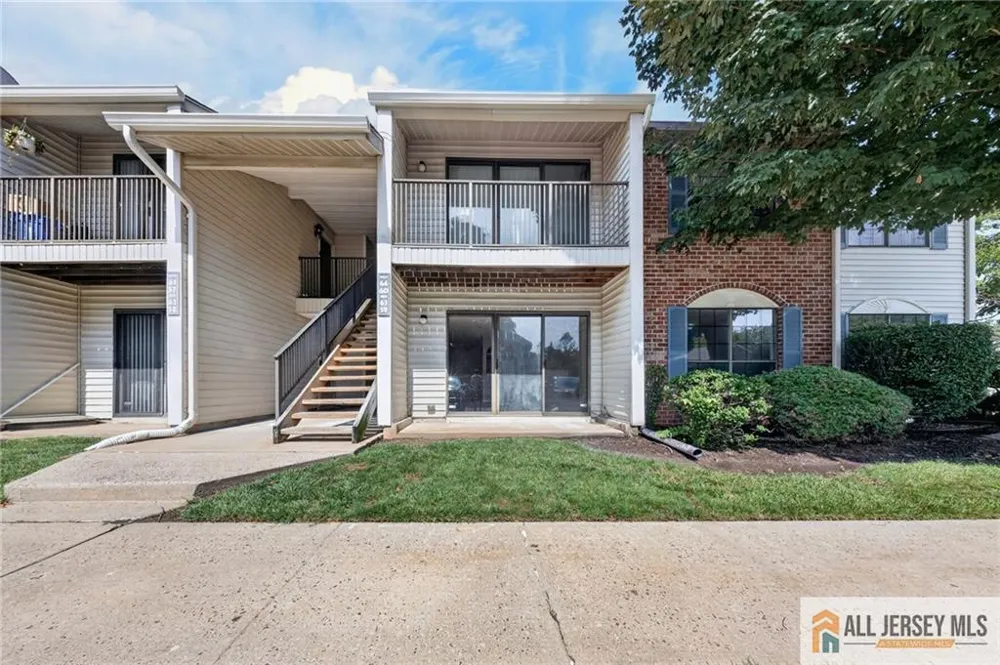 60 Taylor Drive Franklin, NJ 08823