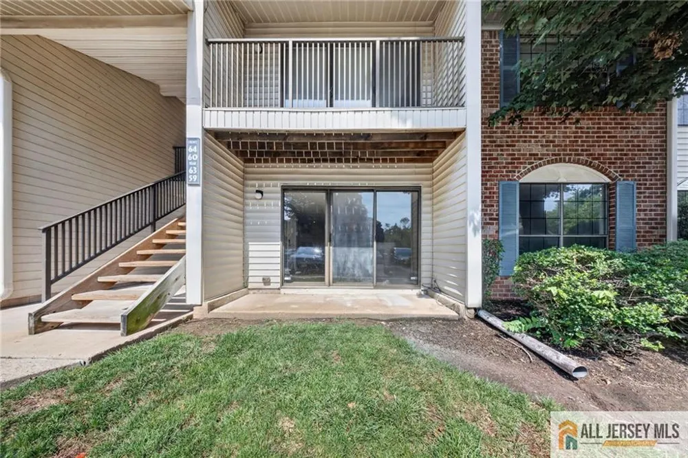 60 Taylor Drive Franklin, NJ 08823