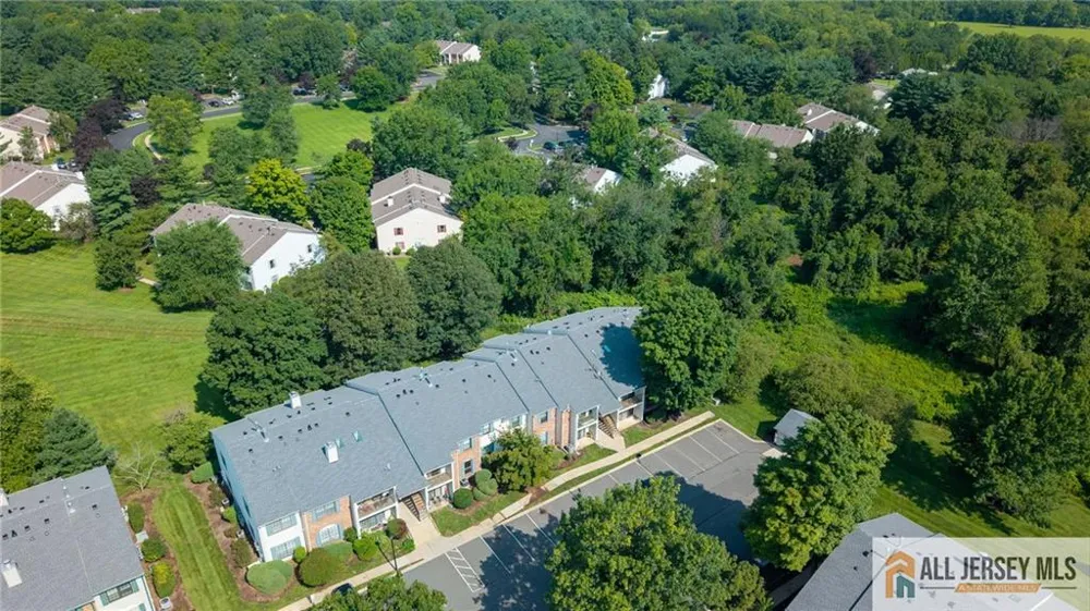 60 Taylor Drive Franklin, NJ 08823