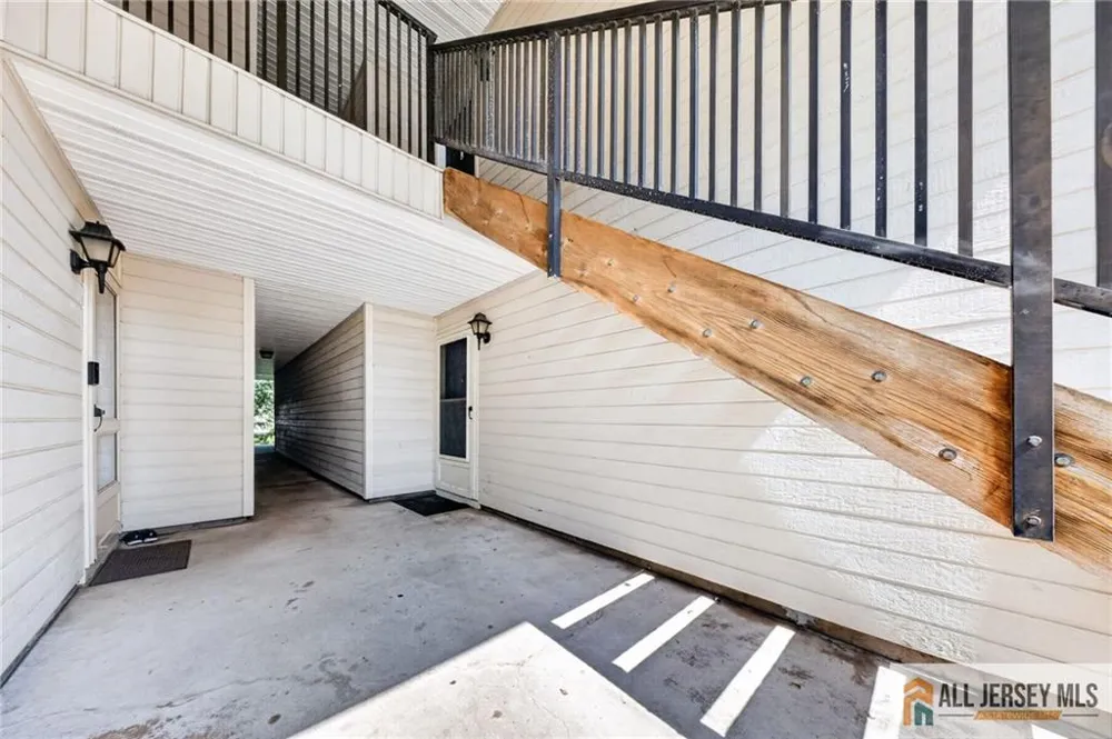 60 Taylor Drive Franklin, NJ 08823