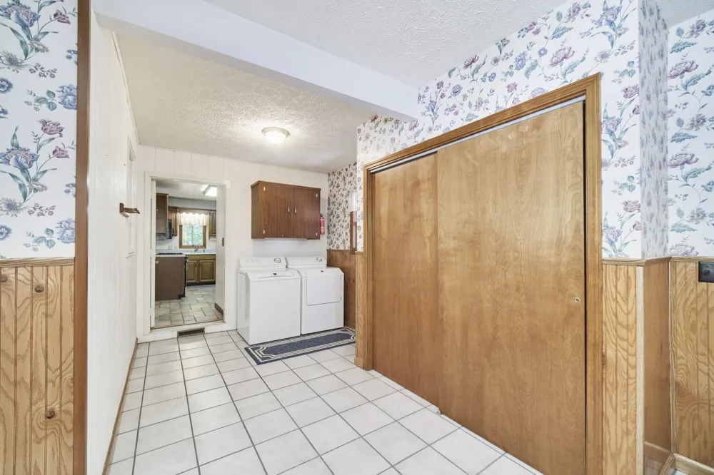 3423 Balsam Avenue Manistee, MI 49660