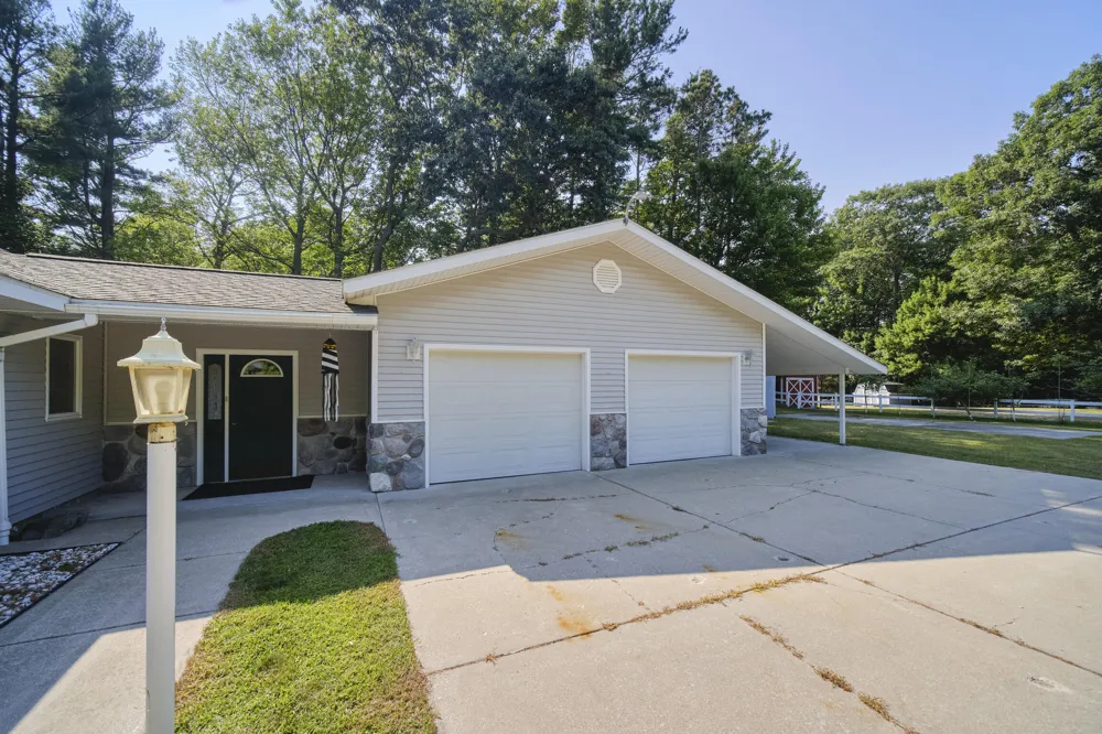 3423 Balsam Avenue Manistee, MI 49660