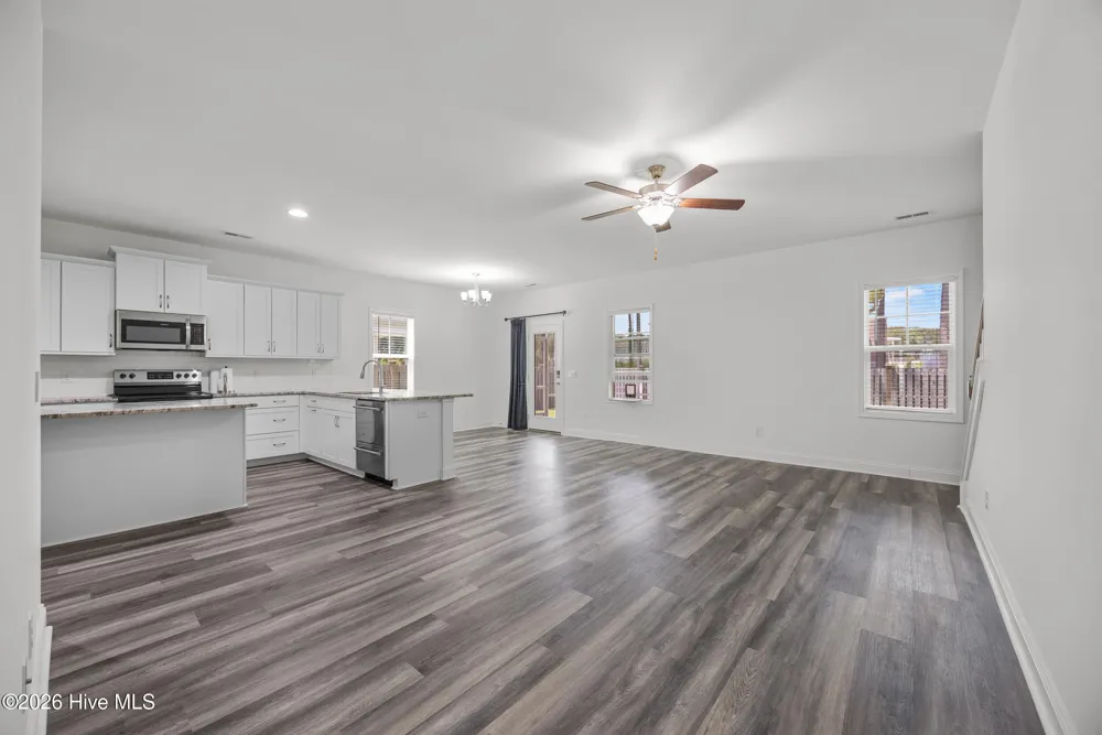 604 Jasmine Way Burgaw, NC 28425